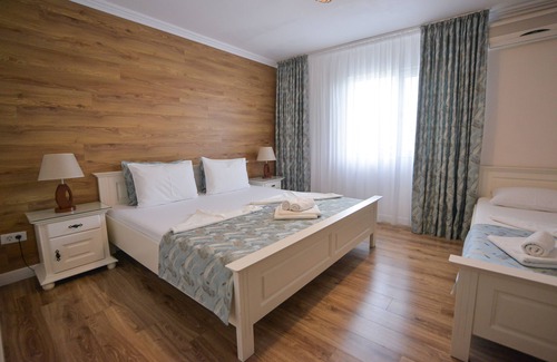 Crisan Casa | Ovidiu