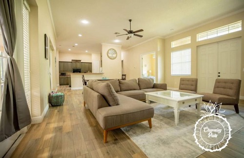 Oviedo Casa | Oviedo Charmer - Heated Pool - Close to everything