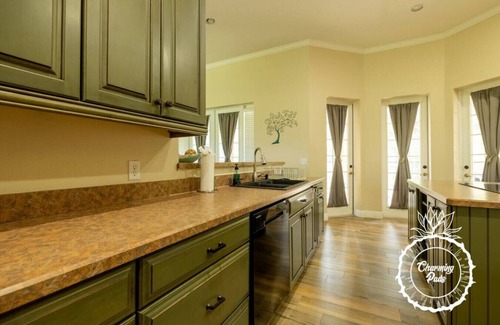 Oviedo Casa | Oviedo Charmer - Heated Pool - Close to everything