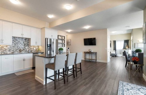 Foothills Apartamento | Suite de 2 dormitorios con vistas panorámicas en Silver Star Mountain! Capacidad 6