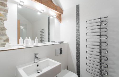 Llandovery Casa | Owl Barn at Penygaer Great views of Brecon Beacons