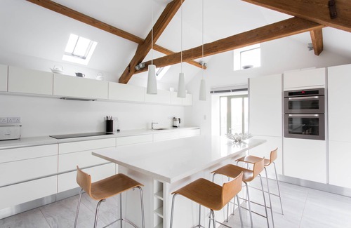 Llandovery Casa | Owl Barn - ¡guau! Una fantástica conversión de granero moderno y elegante para 4 + 1 Excelentes vistas