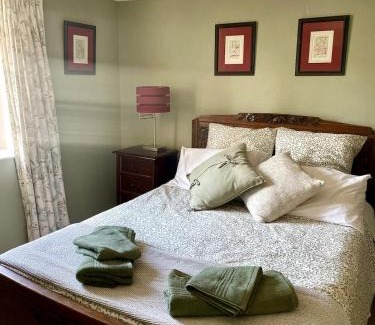 Cressat Casa | Owl Farmhouse, Quiet Country Retreat
