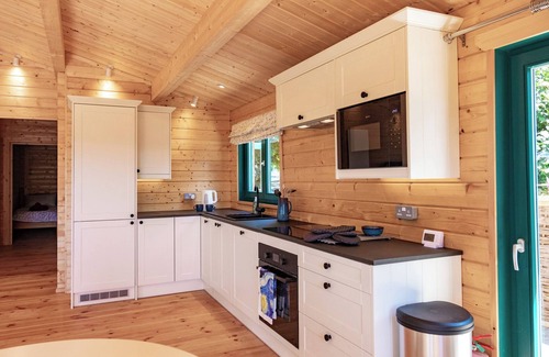 Liskeard Cabaña | OWL LODGE, character holiday cottage, with a garden in Menheniot