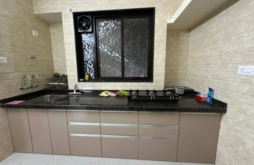Wakad Apartamento | Owl's Retreat: 2BHK Modern AC Flat in Wakad, Pune