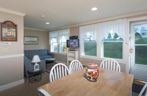 York Beach Casa | Owls Head Cottage at One Long Beach