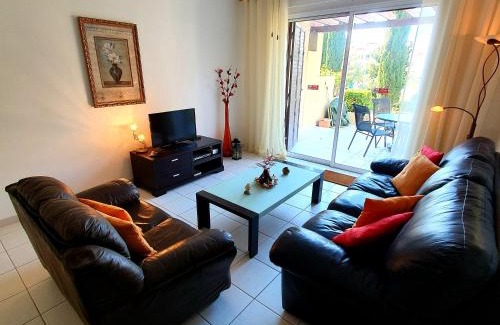Koloni Casa | Owls Nest Townhouse