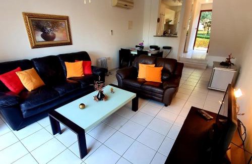 Koloni Casa | Owls Nest Townhouse