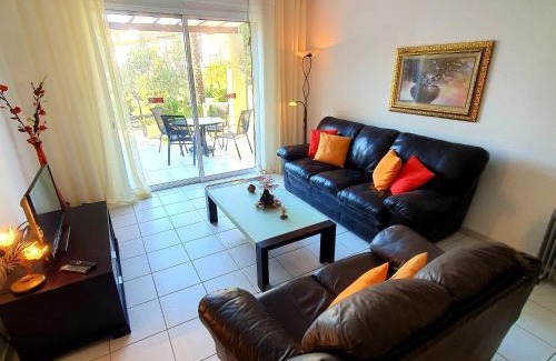 Koloni Casa | Owls Nest Townhouse