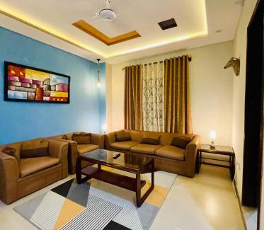 Islamabad Apartamento | Own It Apartment Brown