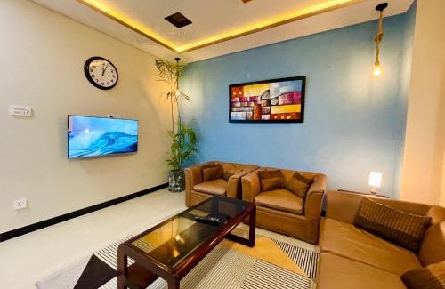 Islamabad Apartamento | Own It Apartment Brown