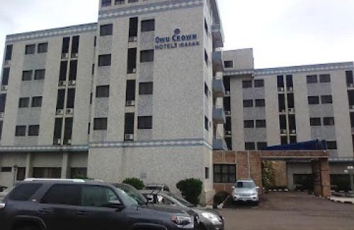 Ibadan Cabina | Owu Crown Hotel - Regular