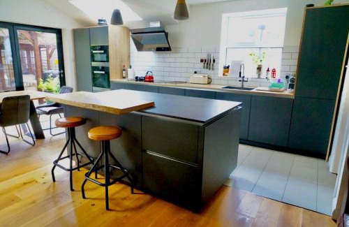 Oxford Casa | Oxford's cosiest 3 bedroom home with off street car parking
