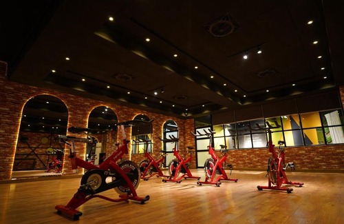 Faisalabad Hotel | OXYGYM CLUB Hotel & Suites