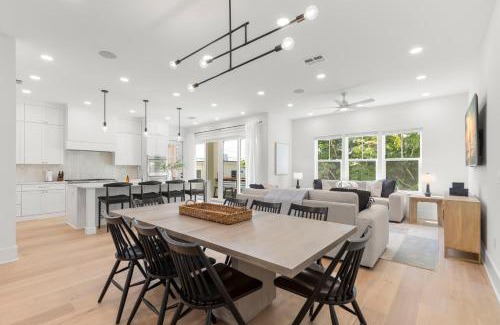 Clearwater Beach Casa | Oynx House & Jade House at the Gemma - 2 Amazing Homes Steps to Clearwater Beach