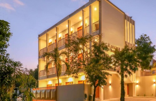 Taman Griya Hotel | OYO 1200 Kencana Residence