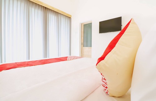 Tua Hotel | OYO 2896 Uma Menuh Guest House Near Pantai Keramas