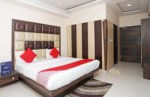 Meerut Hotel | OYO 5183 Hotel Subhadra Residency