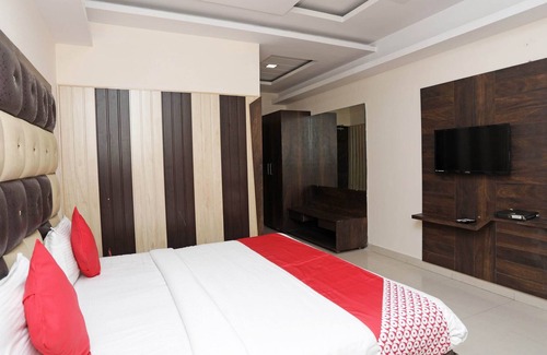 Meerut Hotel | OYO 5183 Hotel Subhadra Residency