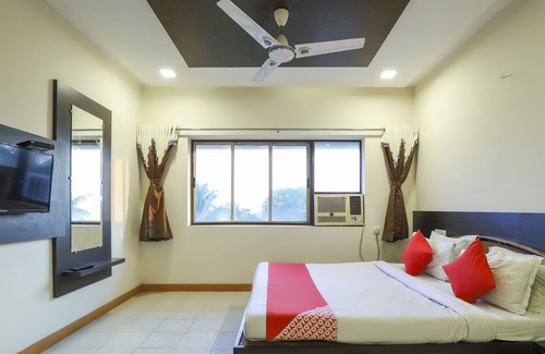 Pardi Hotel | OYO 62100 Hotel Hill Top