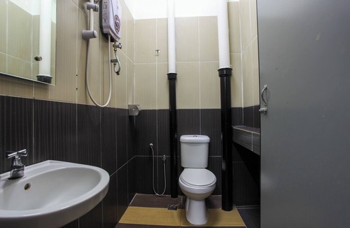 Larut Hotel | OYO 89549 Casavilla Hotel (city Centre) Taiping
