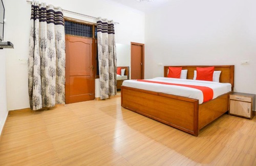 Ambala Hotel | OYO 90376 Hotel Down Town