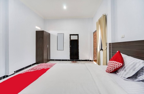 West Pesisir Hotel | OYO 91711 Grand Ansara Mentari Residence