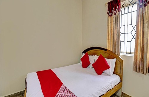 Bengaluru Hotel | OYO Flagship Unathi Boarding And Loadging