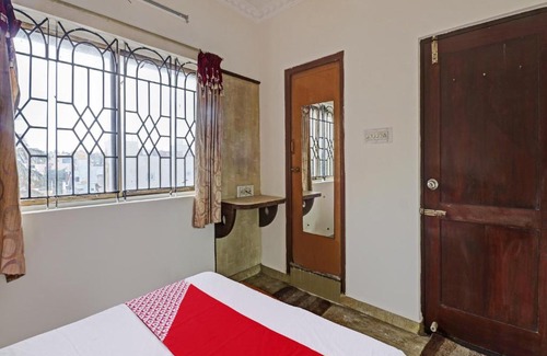 Bengaluru Hotel | OYO Flagship Unathi Boarding And Loadging