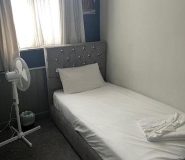 Skegness Hotel | OYO Ivy Hotel