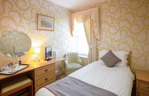 Lamphey Hotel | OYO Lamphey Hall Hotel