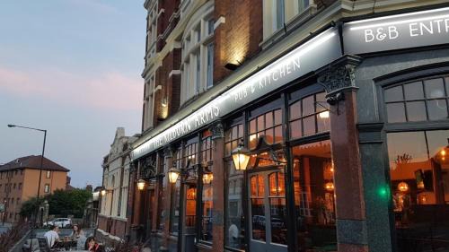 Kilburn Cama Y Desayuno | OYO The Kilburn Arms