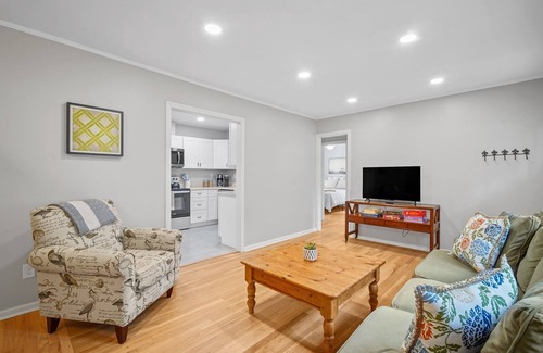 Pigeon Point Casa | "Oystercatcher" Great location in Pigeon Point. Walk/bike to historic downtown