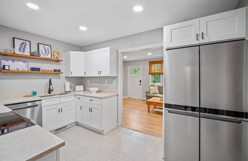 Pigeon Point Casa | "Oystercatcher" Great location in Pigeon Point. Walk/bike to historic downtown