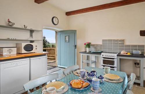 Llanybri Casa | Oysterlow - A beautiful country cottage with estuary views and enclosed garden