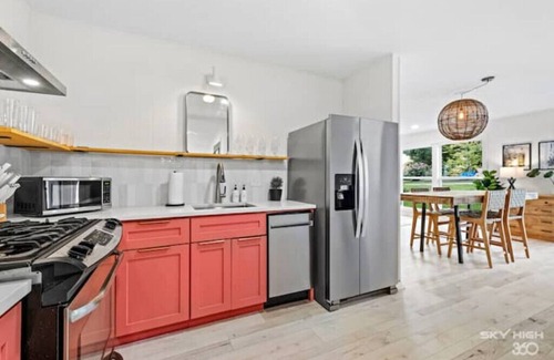 Bella Vista Casa | OZ Escape: Modern/Tranquil/Fun