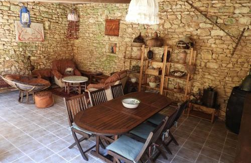 Saint-Andre-dAllas Casa | Périgordian Cottage, large swimming pool, BBQ
