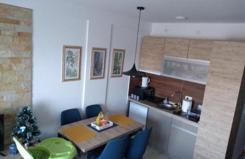 Lisina Apartamento | Pčelica L15 Milmari