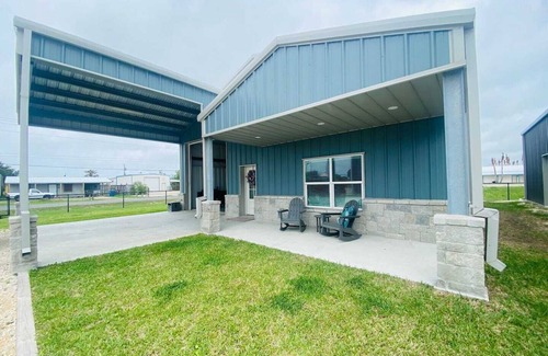 Port O Connor Casa | P.O.C TASTEFUL BARNDO- BRING BOAT AND FAMILY!! PERFECT LOCATION!