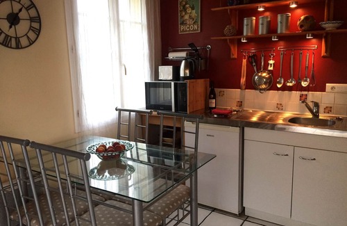 La Rochelle Apartamento | Acogedor apartamento de una cama con atractivo jardín y piscina, WIFI gratuito