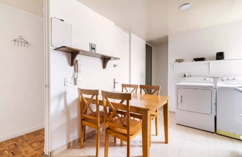 Del Valle Apartamento | P403- 3BR/1BTH - One Bedroom Apartment, Sleeps 5