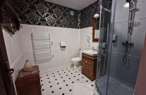 Klodzko Miasto Casa | Pałac Ławica- spływy Przełomem Bardzkim