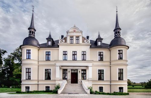 Kozmin Wielkopolski Cama Y Desayuno | Pałac w Orli - pokoje, restauracja