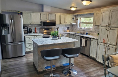 Deadwood Casa | PA's HOUSE; COMFY; PETS; DEADWOOD, MICHELSON TRAIL. UTV & EBIKE RENTAL; HWY 385