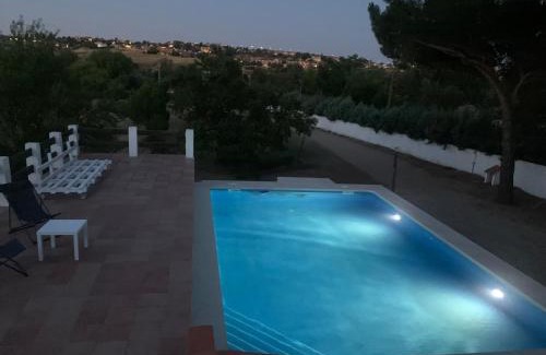 Villaviciosa de Odon Casa | Pabellón en Finca, Villa con Piscina Zarzuela