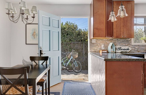 North Pacific Beach Cabaña | Recién remodelado Pacific Beach Cottage 2 cuadras de las playas y La Jolla