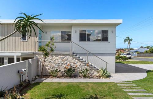 Caves Beach Casa | Pacific Breeze