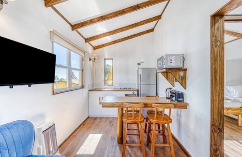 Algarrobo Cabina | Pacific Cabin 2B W/Wifi, Smart TV & Parking.