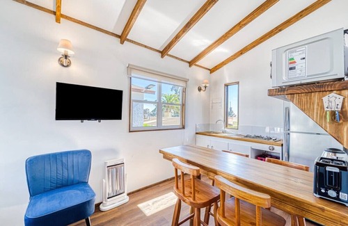 Algarrobo Cabina | Pacific Cabin 2B W/Wifi, Smart TV & Parking.
