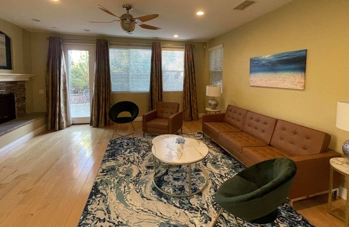Calabasas Casa | Pacific Dreams West Hills. 6 BR 3 BA. Sleeps 10-12